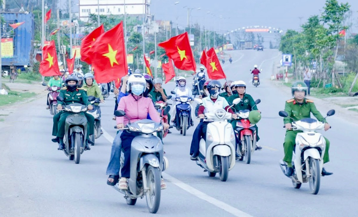 NHỮNG CHUYẾN XE LƯU ĐỘNG TUYÊN TRUYỀN BẦU CỬ Ở PHƯỜNG VŨNG ÁNG
