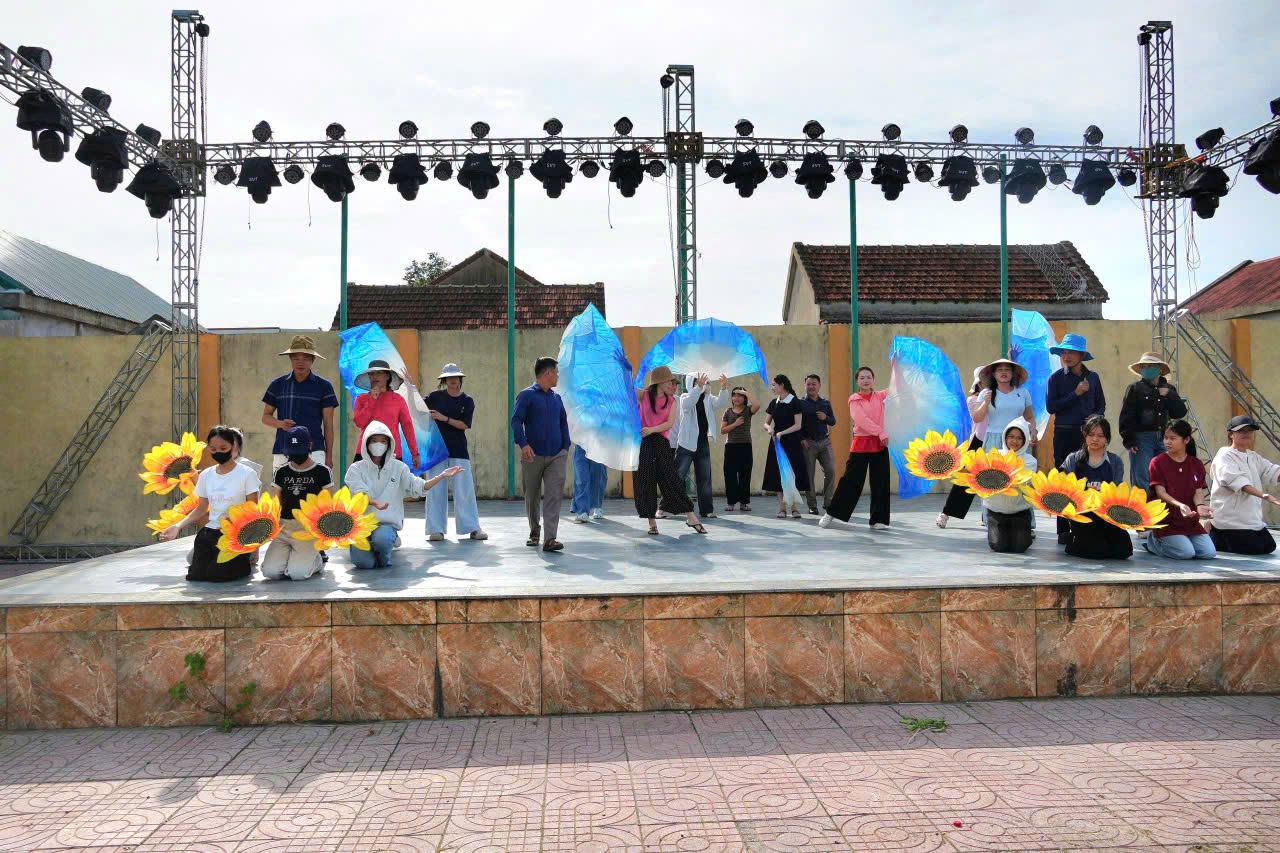 SƠ DUYỆT CÁC TIẾT MỤC THAM GIA ĐÊM LIÊN HOAN VĂN NGHỆ QUẦN CHÚNG PHƯỜNG VŨNG ÁNG 2026  Chủ đề: “VŨNG ÁNG – RẠNG RỠ ÁNH BÌNH MINH” 