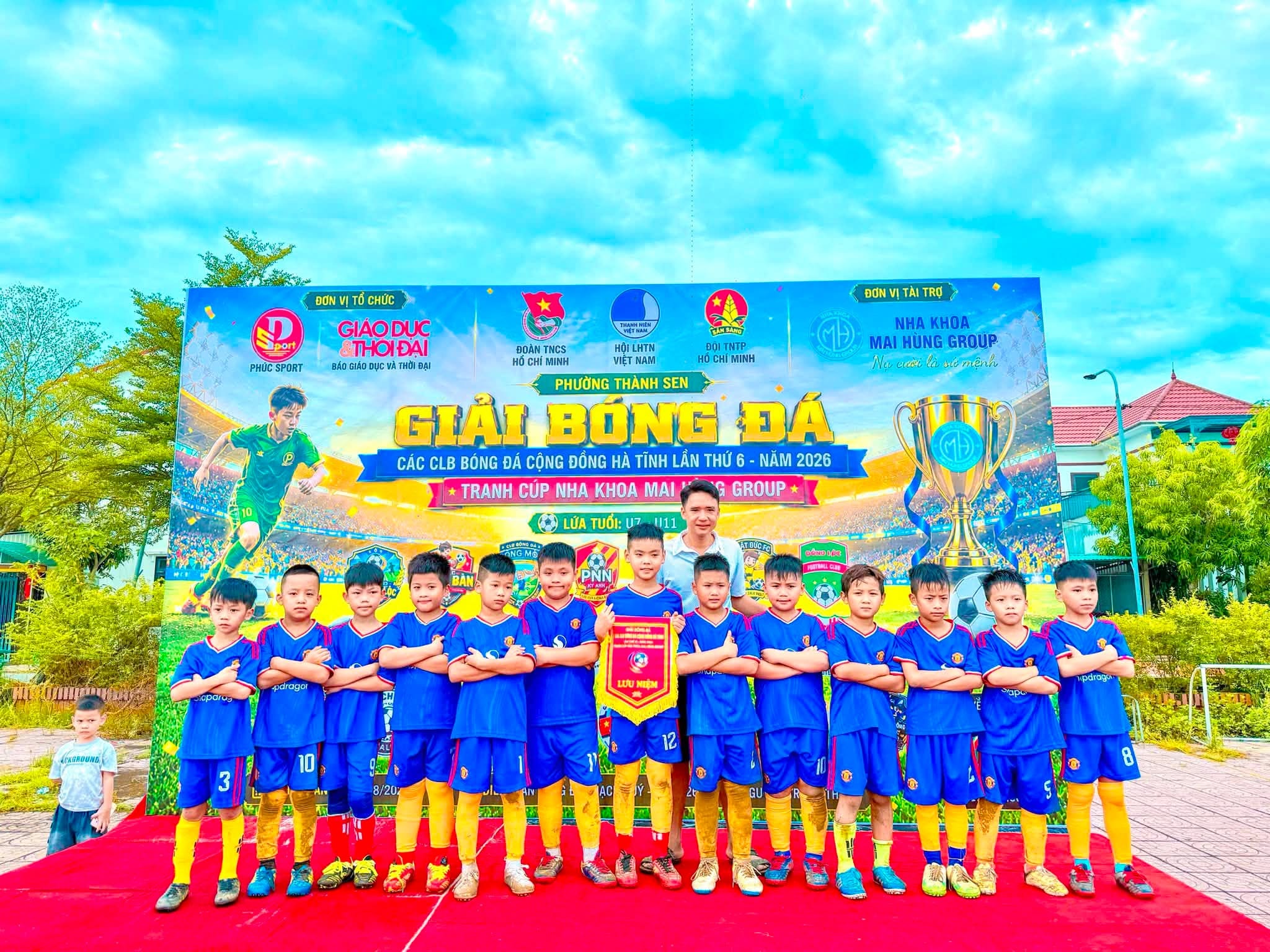 CÂU LẠC BỘ BÓNG ĐÁ CỘNG ĐỒNG TRƯỜNG TIỂU HỌC KỲ LONG THI ĐẤU ẤN TƯỢNG TẠI GIẢI BÓNG ĐÁ NHI ĐỒNG TOÀN TỈNH HÀ TĨNH HÈ 2026