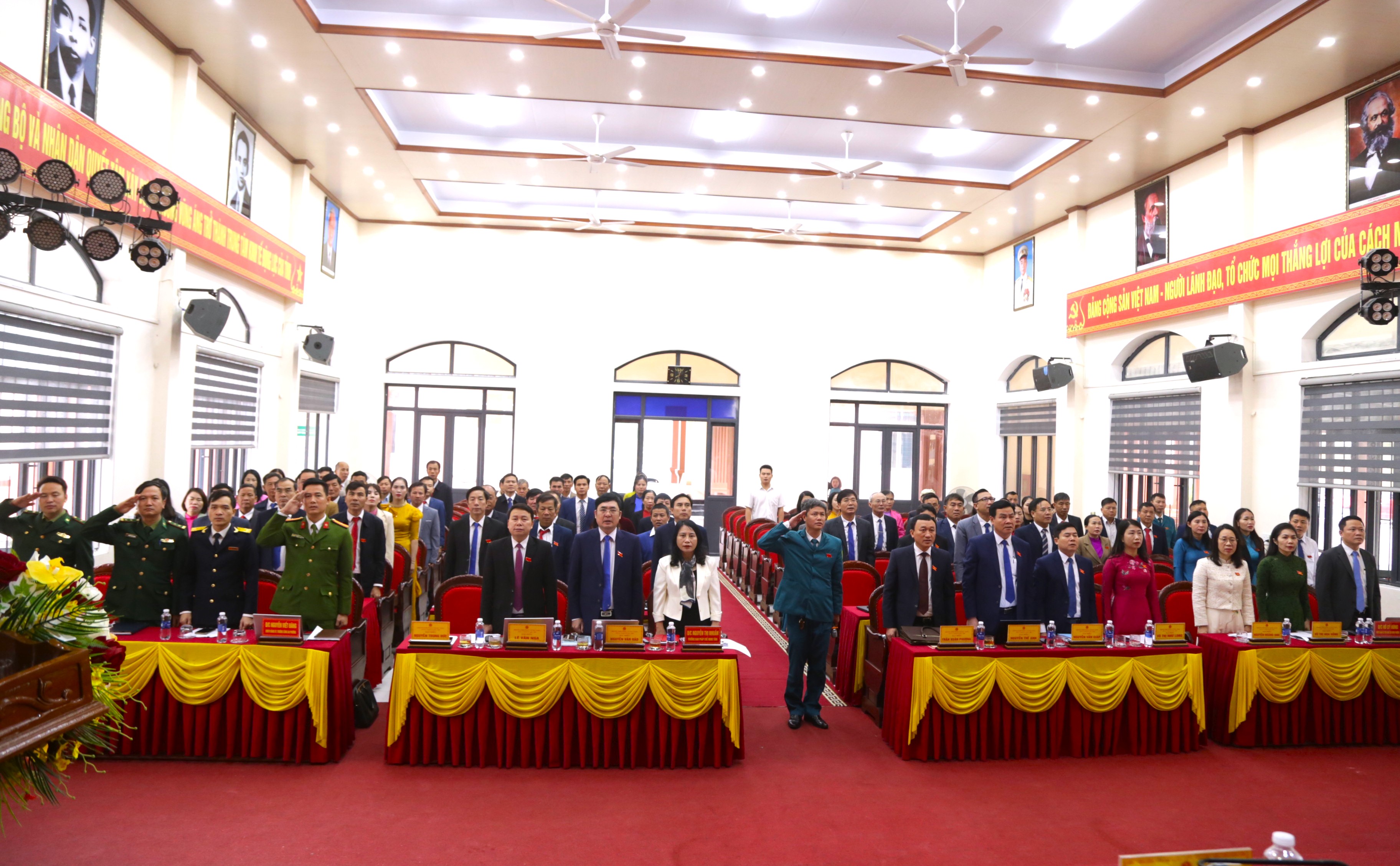 KỲ HỌP THỨ 3(KỲ HỌP THƯỜNG LỆ CUỐI NĂM 2025) HĐND PHƯỜNG VŨNG ÁNG KHÓA I, NHIỆM KỲ 2021 – 2026 THÔNG QUA NHIỀU NGHỊ QUYẾT QUAN TRỌNG