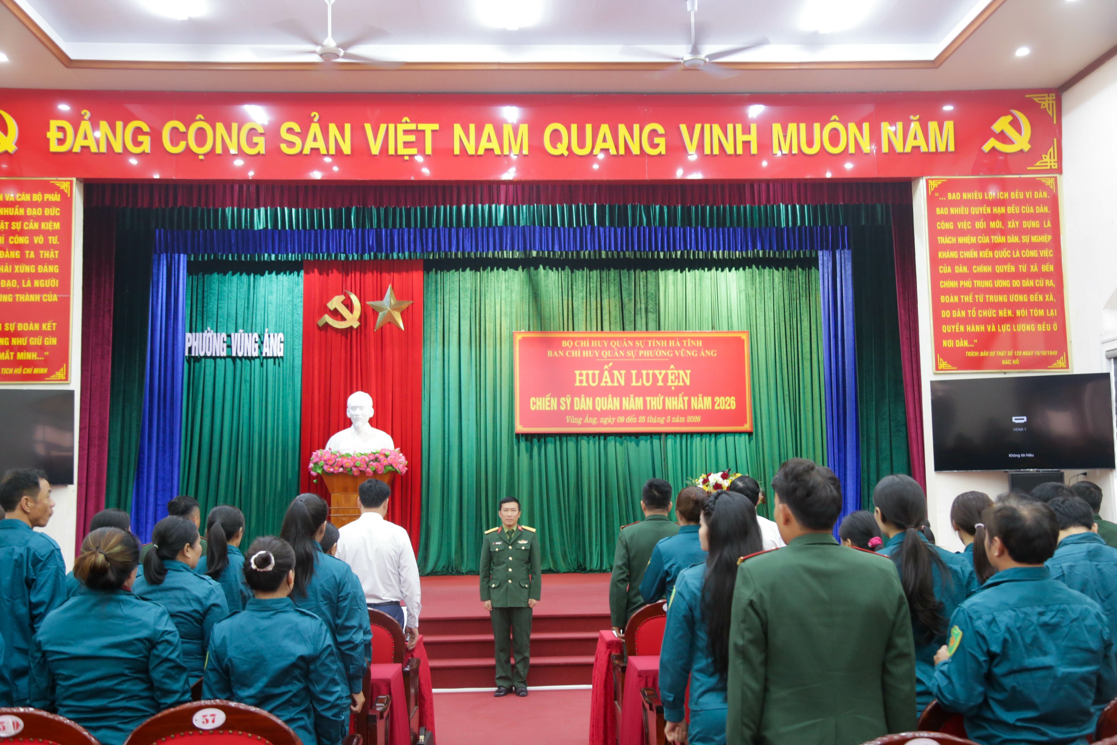 BAN CHỈ HUY QUÂN SỰ PHƯỜNG VŨNG ÁNG KHAI MẠC HUẤN LUYỆN CHIẾN SĨ DÂN QUÂN NĂM THỨ NHẤT NĂM 2026