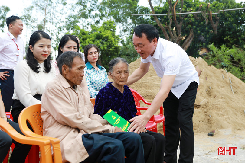 PHƯỜNG VŨNG ÁNG LINH HOẠT TRONG GIẢM NGHÈO ĐA CHIỀU