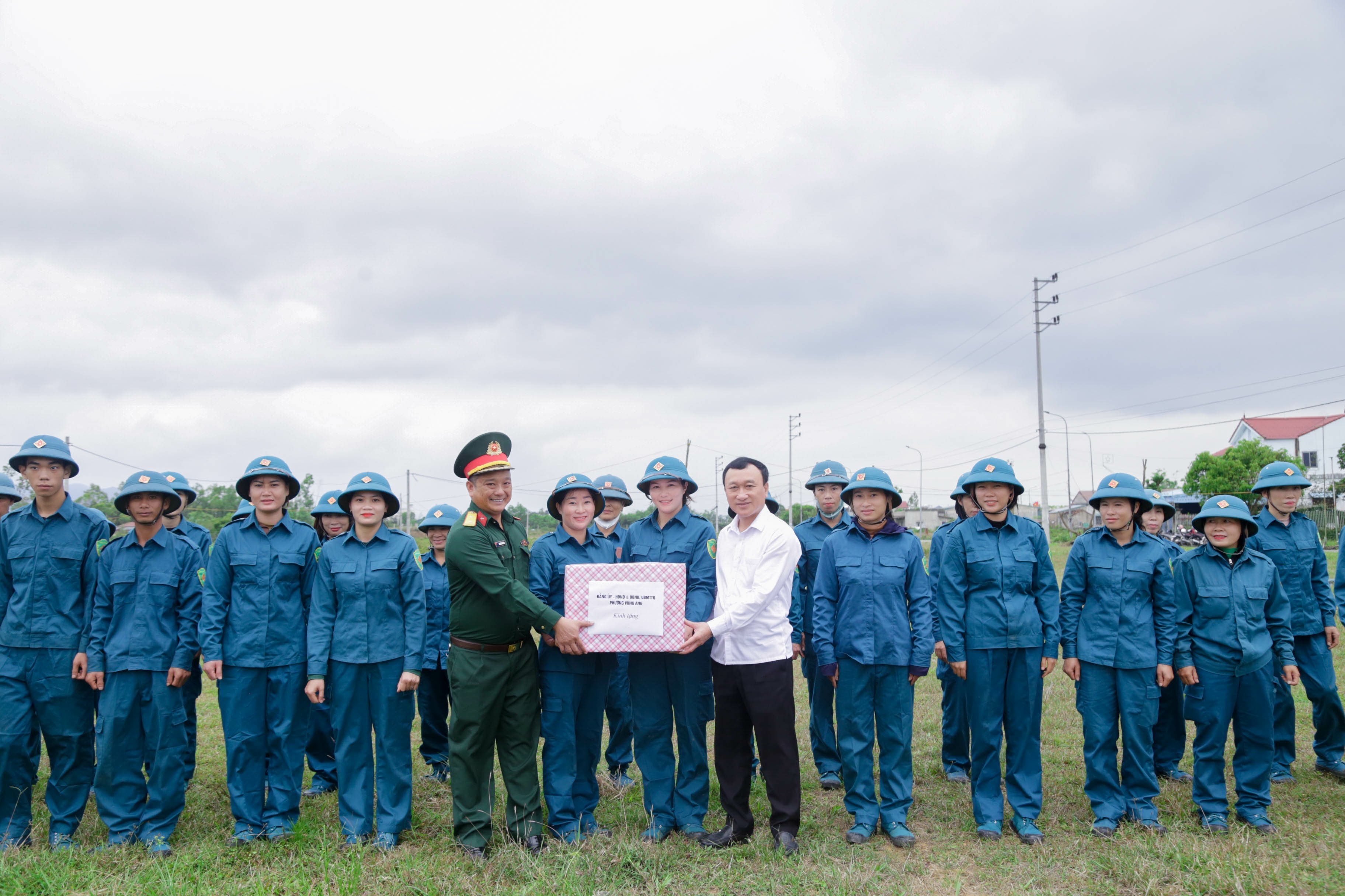  LÃNH ĐẠO PHƯỜNG VŨNG ÁNG KIỂM TRA, ĐỘNG VIÊN LỰC LƯỢNG DÂN QUÂN HUẤN LUYỆN NĂM THỨ NHẤT NĂM 2026!
