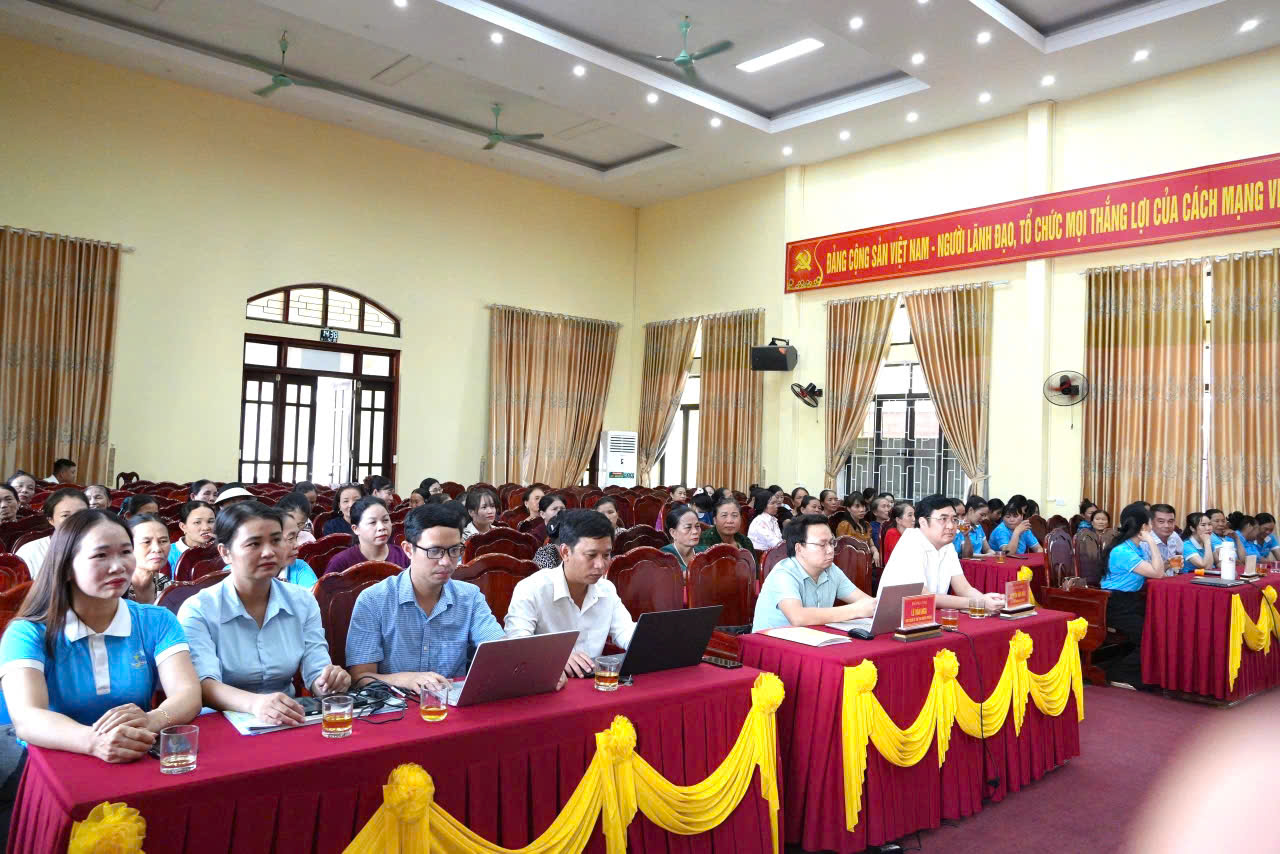 PHƯỜNG VŨNG ÁNG TỔ CHỨC HỘI NGHỊ TRUYỀN THÔNG XÂY DỰNG GIA ĐÌNH HẠNH PHÚC VÀ TUYÊN TRUYỀN BHYT, BHXH NĂM 2026