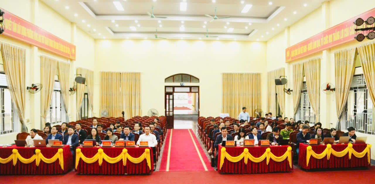 ĐẢNG UỶ PHƯỜNG VŨNG ÁNG KẾT NỐI HỘI NGHỊ TRỰC TUYẾN TOÀN QUỐC TỔNG KẾT CÔNG TÁC PHÒNG, CHỐNG THAM NHŨNG, LÃNG PHÍ, TIÊU CỰC NHIỆM KỲ ĐẠI HỘI XIII CỦA ĐẢNG 