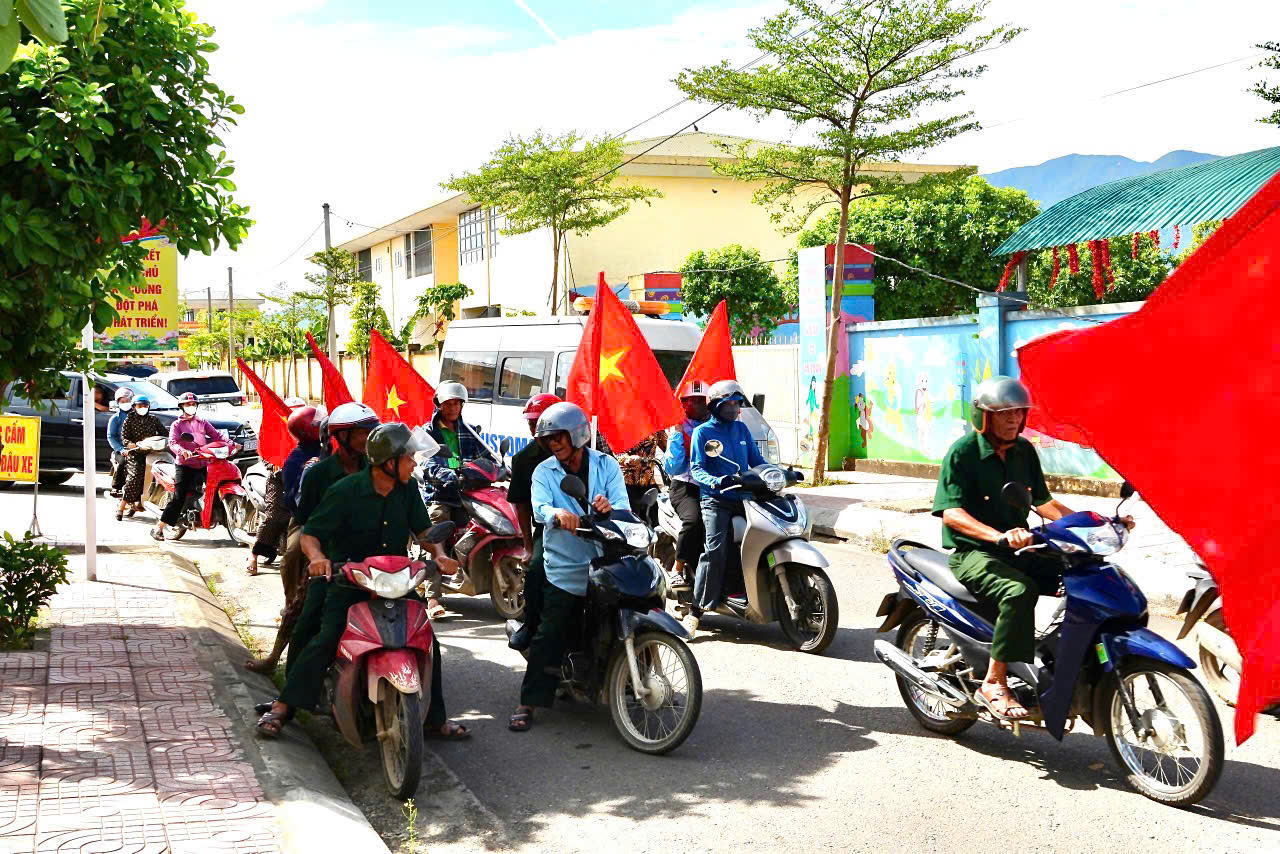 PHƯỜNG VŨNG ÁNG PHỐI HỢP TỔ CHỨC LỄ MÍT TINH VÀ DIỄU HÀNH TUYÊN TRUYỀN HƯỞNG ỨNG THÁNG HÀNH ĐỘNG PHÒNG, CHỐNG MA TÚY NĂM 2026