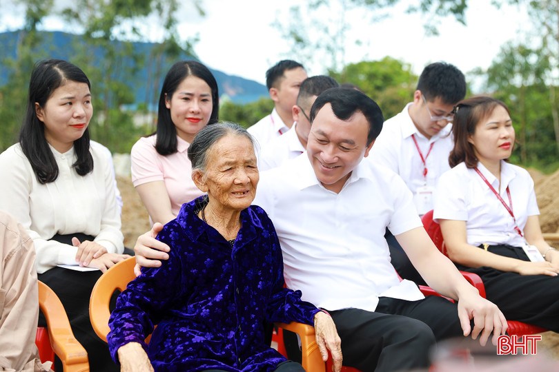 PHƯỜNG VŨNG ÁNG LINH HOẠT TRONG GIẢM NGHÈO ĐA CHIỀU