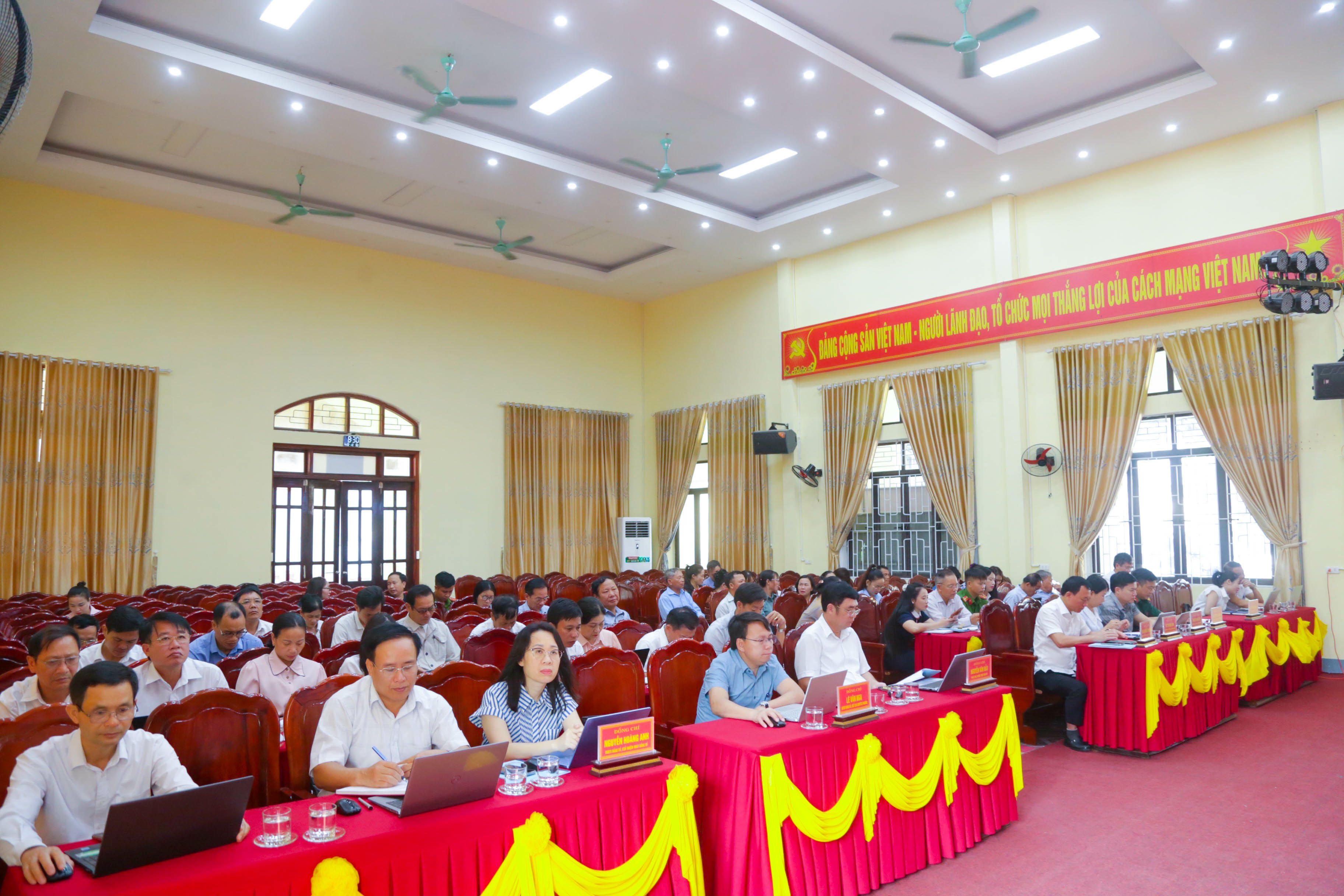 ĐẢNG ỦY PHƯỜNG VŨNG ÁNG KẾT NỐI ĐƯỜNG TRUYỀN HỘI NGHỊ TRỰC TUYẾN PHỔ BIẾN, QUÁN TRIỆT CÁC NỘI DUNG VỀ CÔNG TÁC KIỂM TRA, GIÁM SÁT VÀ KỶ LUẬT ĐẢNG