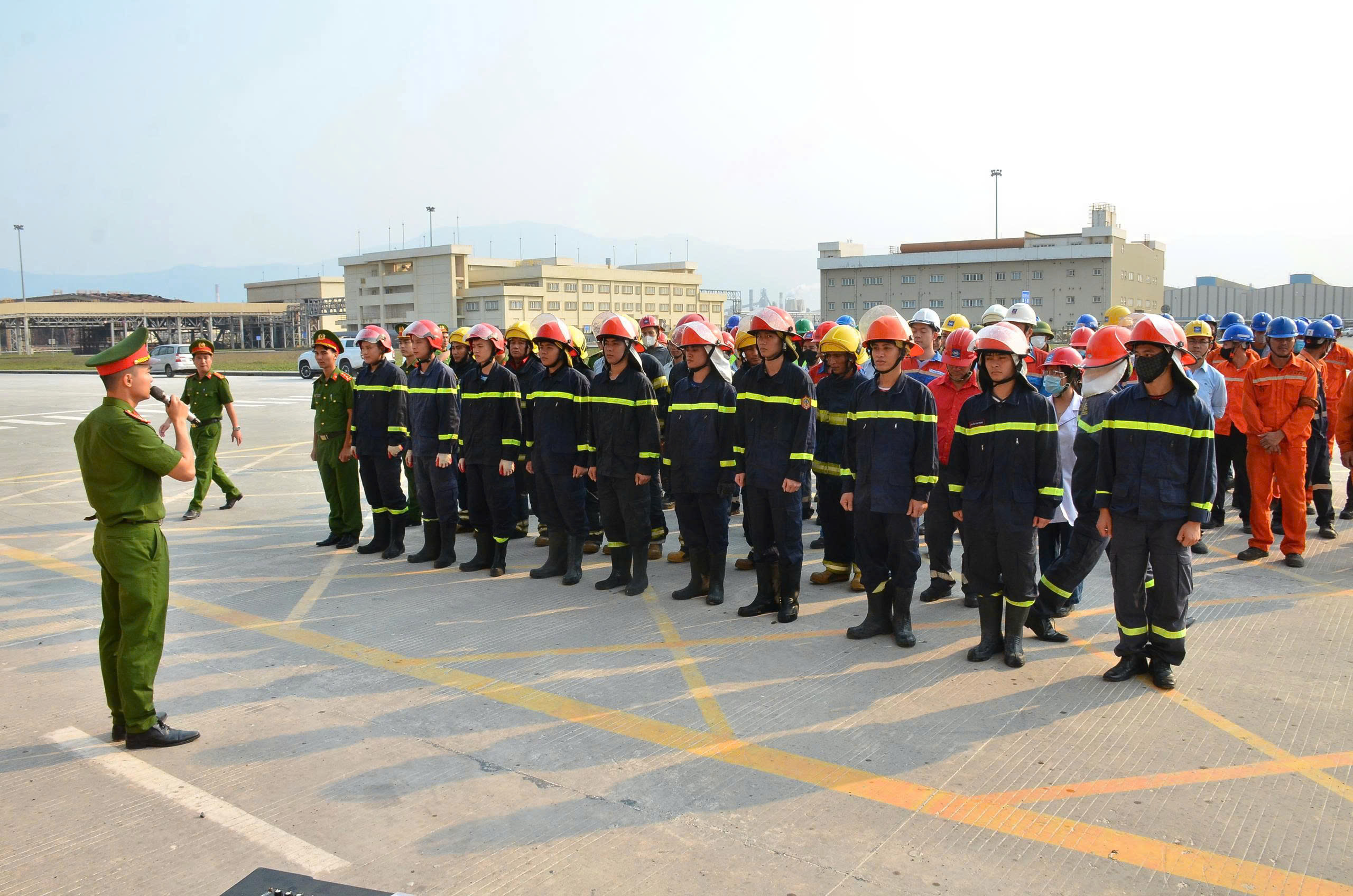 Thực tập phương án cứu nạn, cứu hộ huy động nhiều lực lượng, phương tiện năm 2026 tại Cảng Sơn Dương