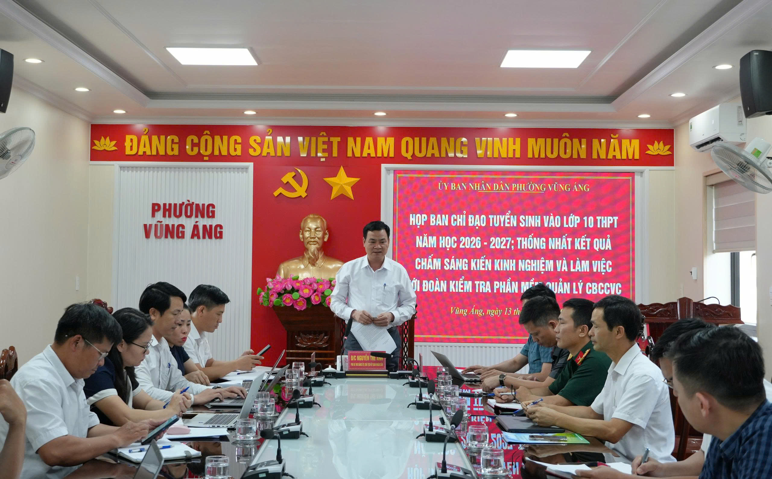 UBND PHƯỜNG VŨNG ÁNG HỌP BAN CHỈ ĐẠO TUYỂN SINH VÀO LỚP 10 THPT NĂM HỌC 2026 - 2027; THỐNG NHẤT CHẤM SÁNG KIẾN KINH NGHIỆM CỦA CÁC TRƯỜNG HỌC NĂM HỌC 2025 - 2026.