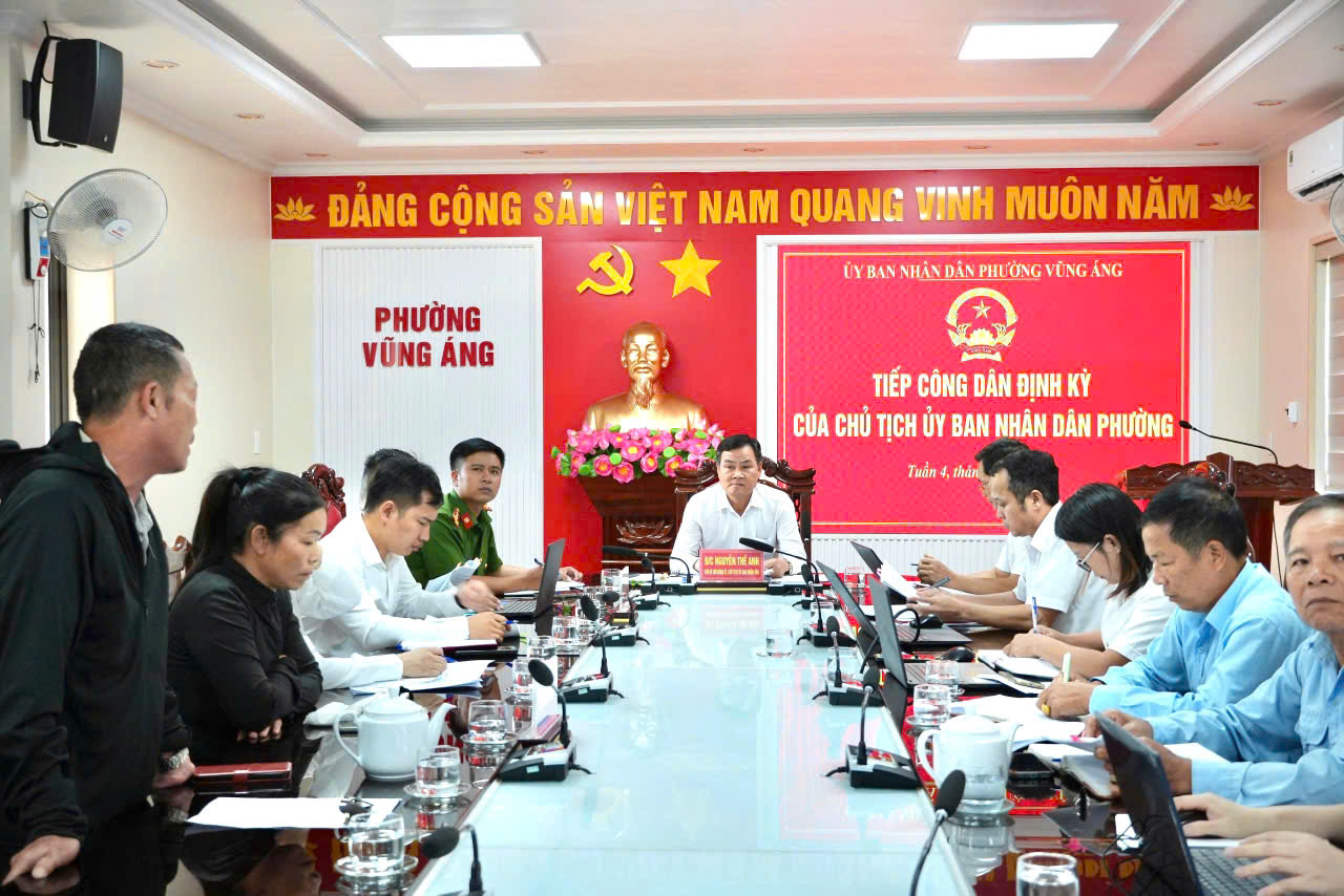ĐỒNG CHÍ NGUYỄN THẾ ANH – PHÓ BÍ THƯ ĐẢNG ỦY, CHỦ TỊCH UBND PHƯỜNG VŨNG ÁNG TIẾP CÔNG DÂN ĐỊNH KỲ THÁNG 7 NĂM 2026