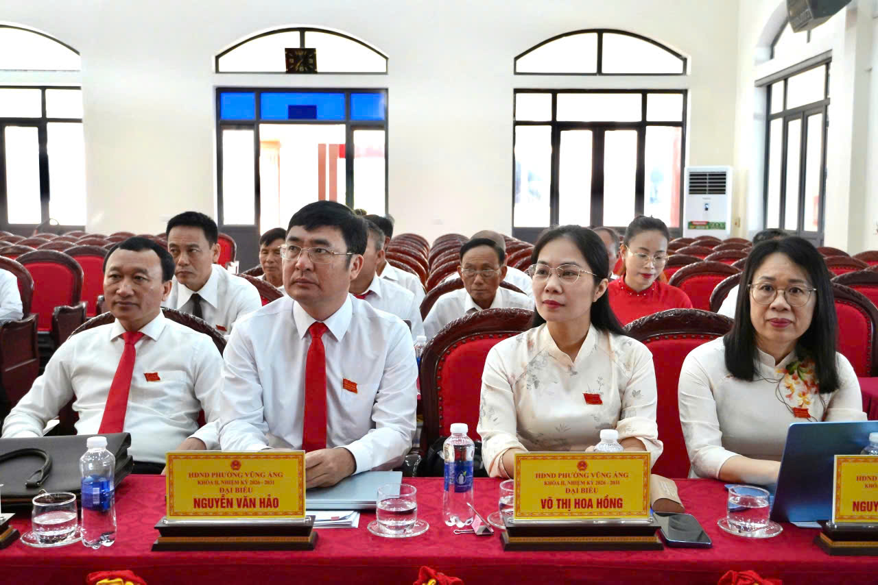 HĐND PHƯỜNG VŨNG ÁNG BẾ MẠC KỲ HỌP THỨ TƯ VÀ THÔNG QUA CÁC NGHỊ QUYẾT QUAN TRỌNG