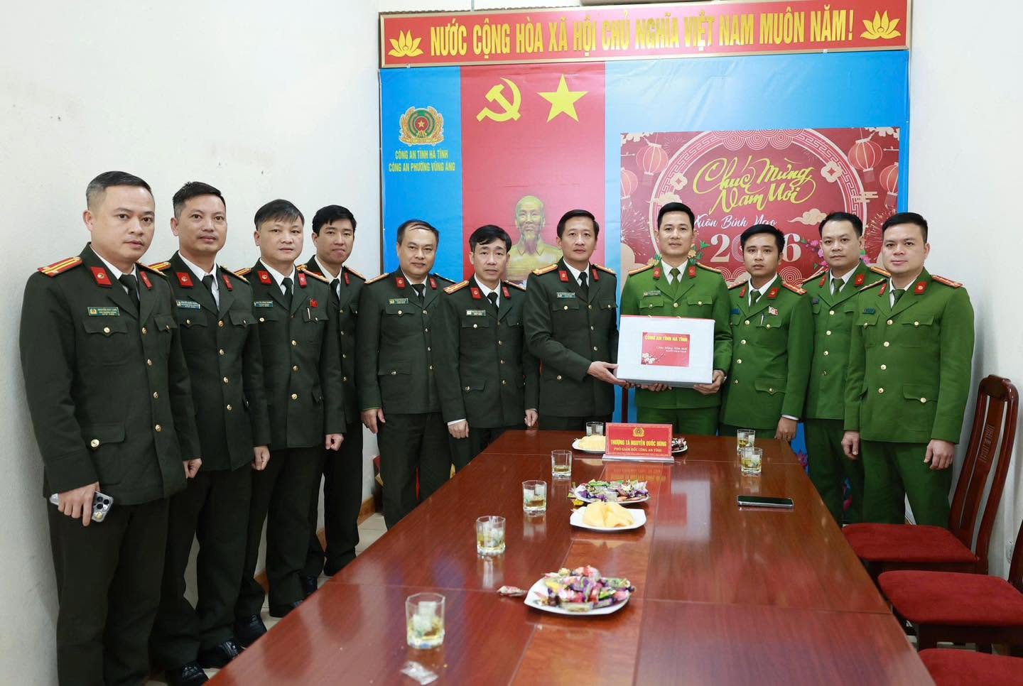 LÃNH ĐẠO CÔNG AN TỈNH HÀ TĨNH THĂM, CHÚC TẾT CÔNG AN PHƯỜNG VŨNG ÁNG 