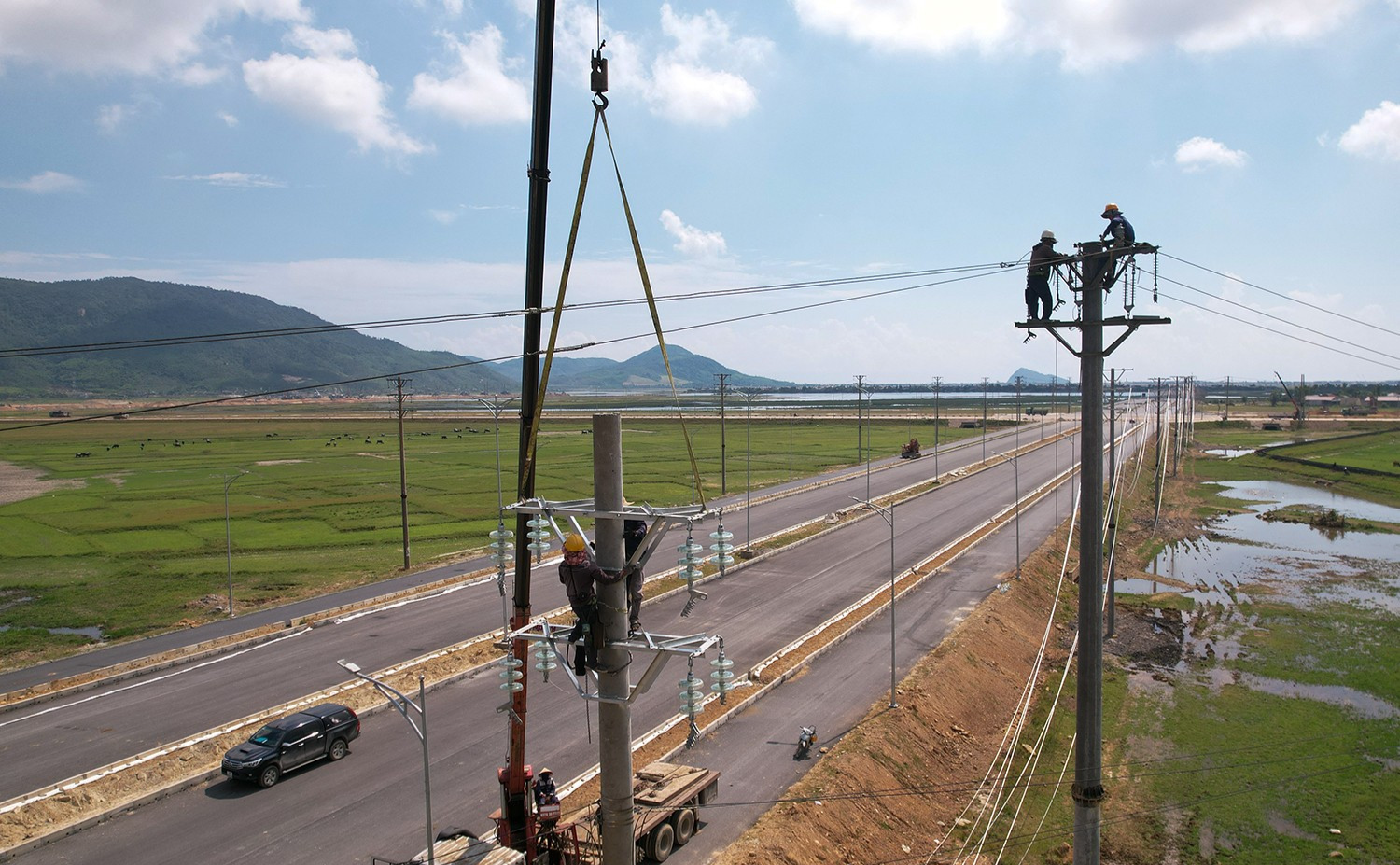 VẬN HÀNH ĐƯỜNG DÂY 22Kv TẠI KHU KINH TẾ VŨNG ÁNG