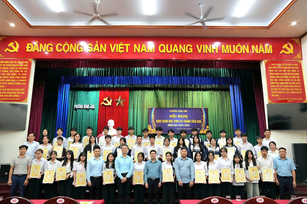 UBND phường Vũng Áng vinh danh học sinh có thành tích cao năm học 2025–2026