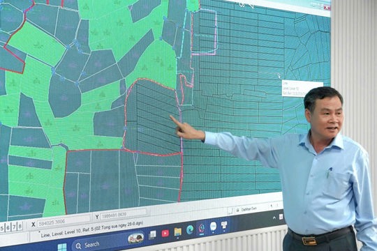 UBND phường Vũng Áng làm việc xử lý vướng mắc ranh giới đất nông nghiệp bị ảnh hưởng bởi Dự án 