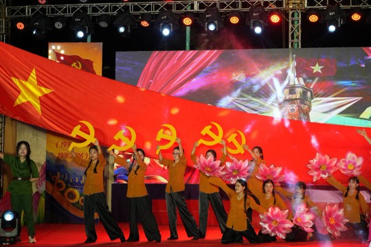 Phường Vũng Áng quê hương tôi – rực rỡ cờ hoa, lan tảo khí thế chào mừng Quốc Khánh 2/9 