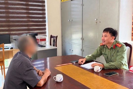 Công an phường Vũng Áng kịp thời ngăn chặn hoạt động lừa đảo chiếm đoạt tài sản trên không gian mạng. 