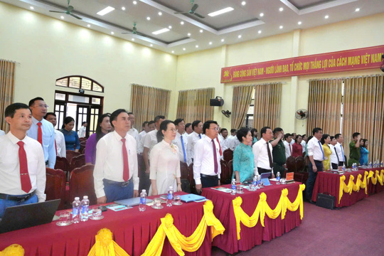 Đảng ủy – HĐND – UBND - UBMTTQ phường Vũng Áng tổ chức Lễ chào cờ, công bố các quyết định liên quan đến tổ chức Đảng và giao ban tháng 10 năm 2026.