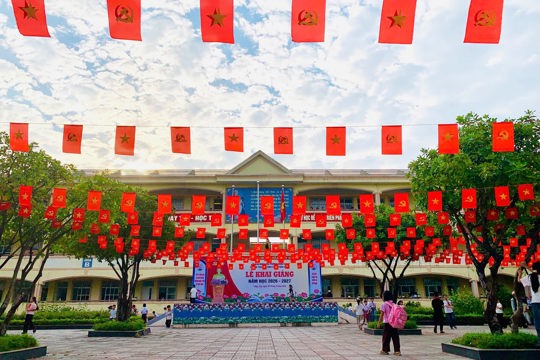 Không khí chuẩn bị khai giảng năm học mới ở phường Vũng Áng. 