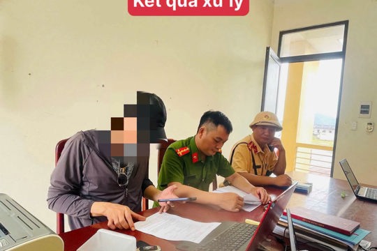 Đỗ xe ngược chiều – chủ xe bị xử phạt sau phản ánh của người dân phường Vũng Áng.