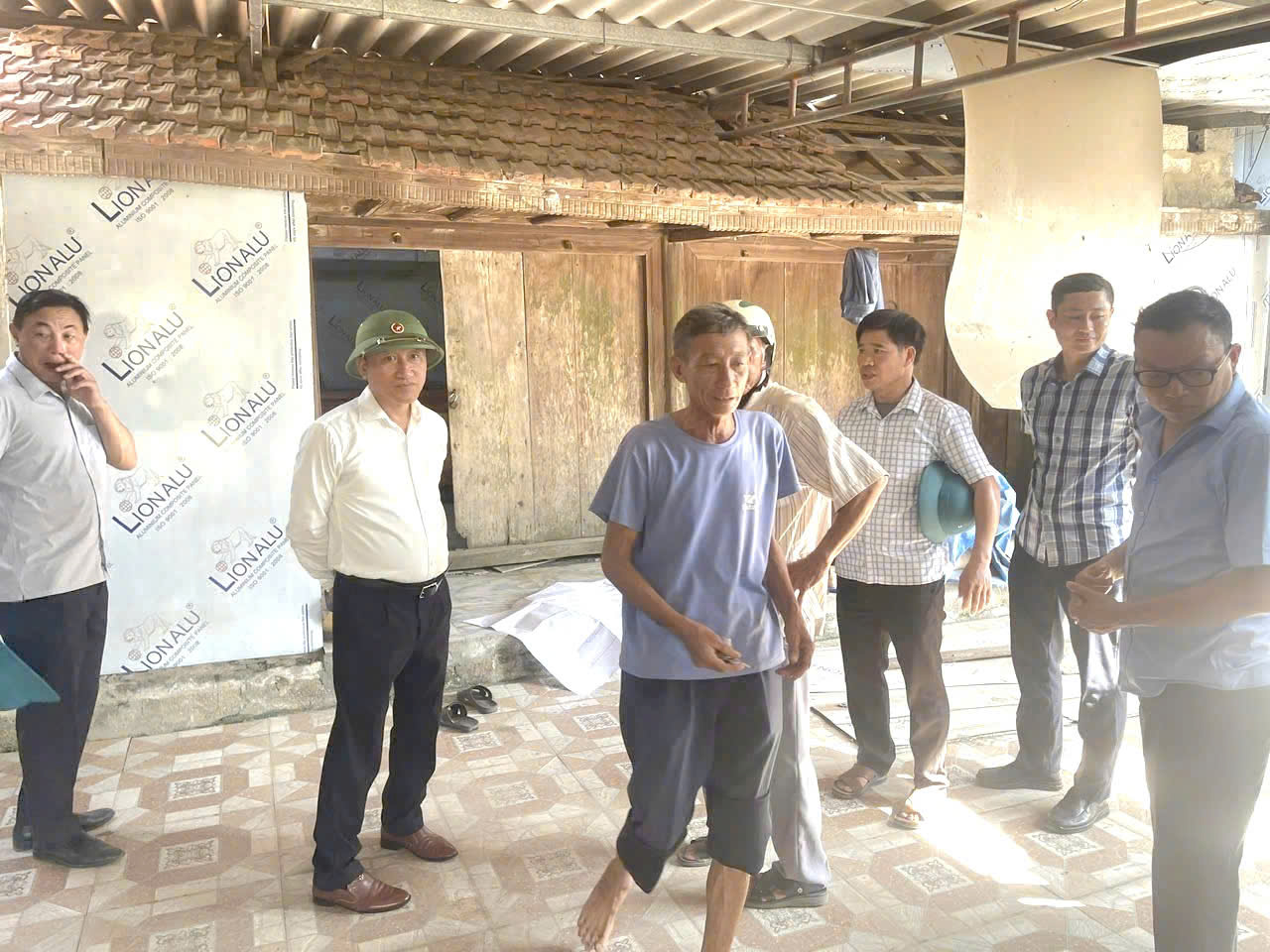 Đồng thuận trong kiểm đếm, giải phóng mặt bằng, di dời dân ở Tổ dân phố Cảnh Trường, Trường Yên ở phường Vũng Áng. 